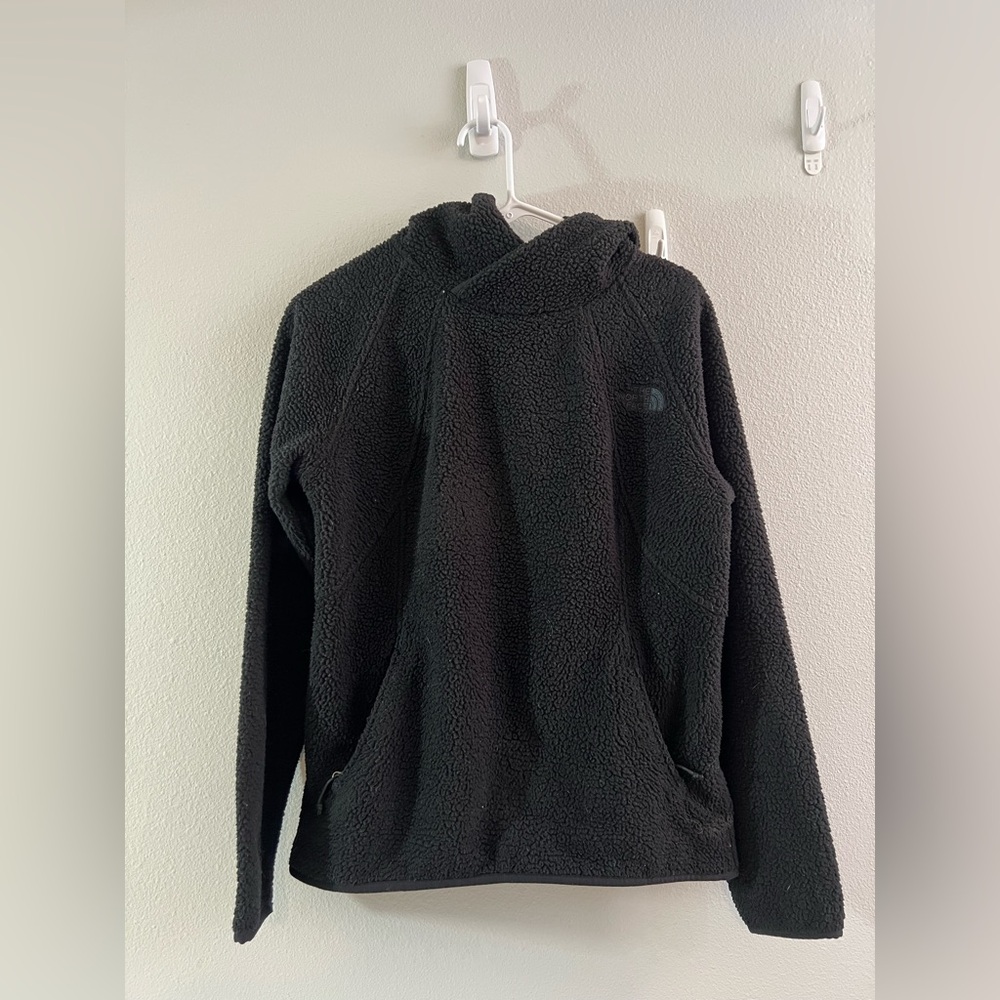 North‎ Face Sherpa pullover women’s size S